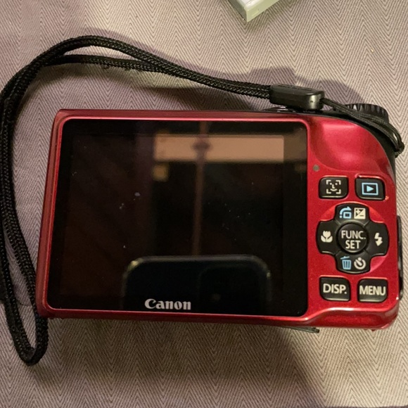 Like new digital camera - Picture 3 of 3